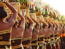 Rayakan Galungan Tanpa Penjor