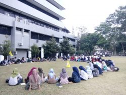 UKT Selangit Pembangunan Terhimpit