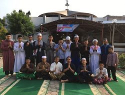 Dua Mahasiswa Bahasa Indonesia, Jadi Marbot Masjid