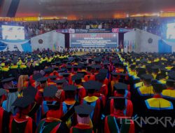 Bagi Dua Sesi Wisuda, Sejumlah Wisudawan Heran