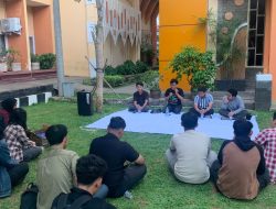 Soroti Apatisme Mahasiswa, Taman Diskusi FISIP Adakan Diskusi Senja