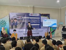 Mahasiswa KKN-PLP Unila Terapkan Program Dinding  Berbicara di SMP Muhammadiyah 2 Bandar Lampung